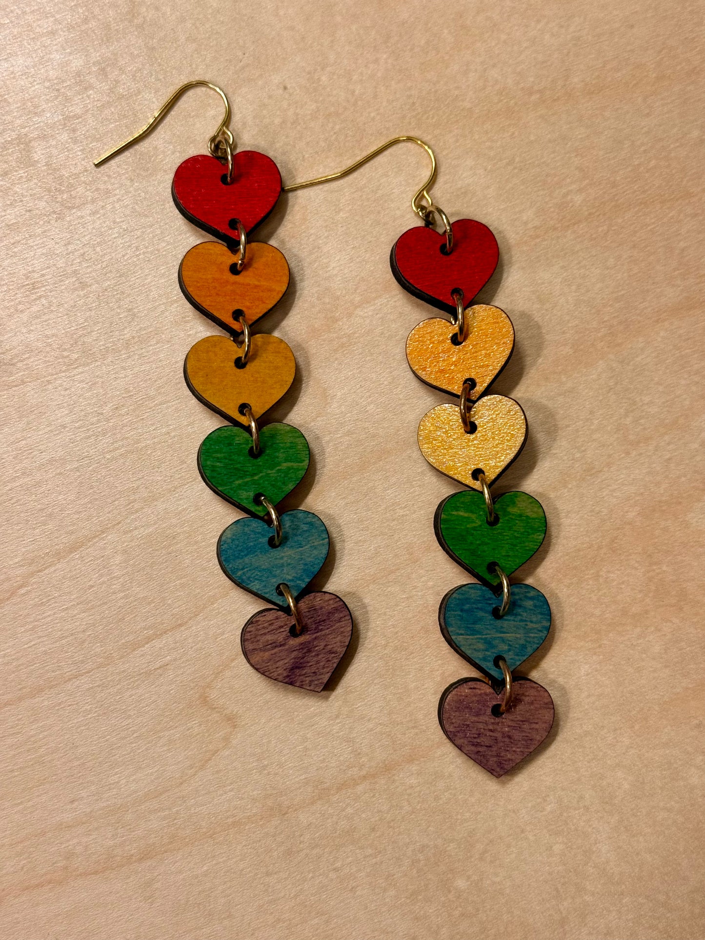 Pendientes de corazones de arcoíris