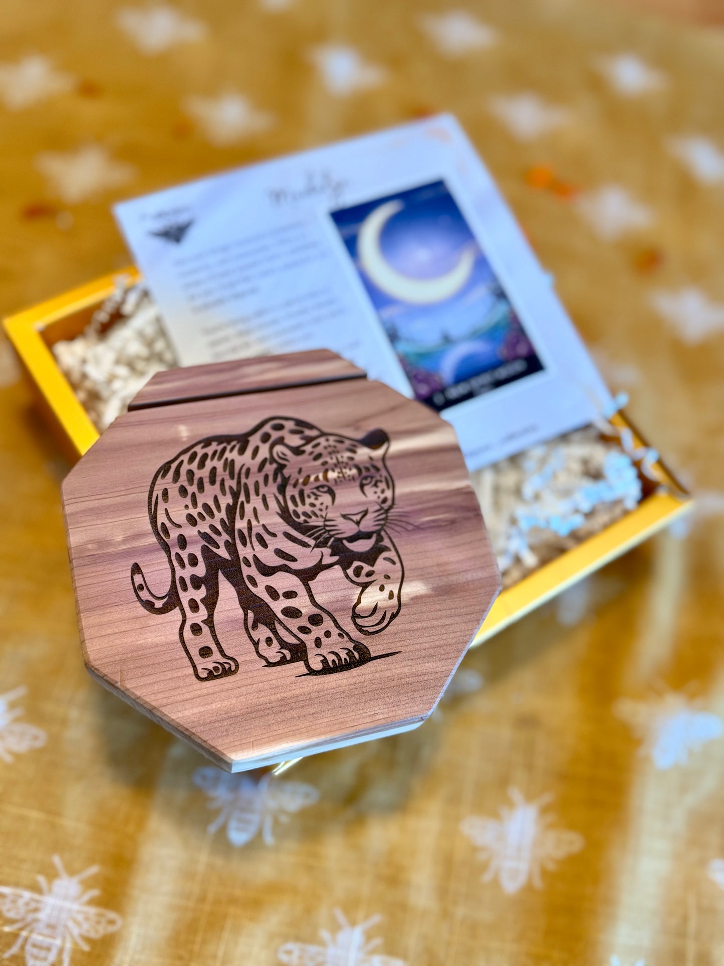 Aroma Cedarwood Single Tarot Card Holder