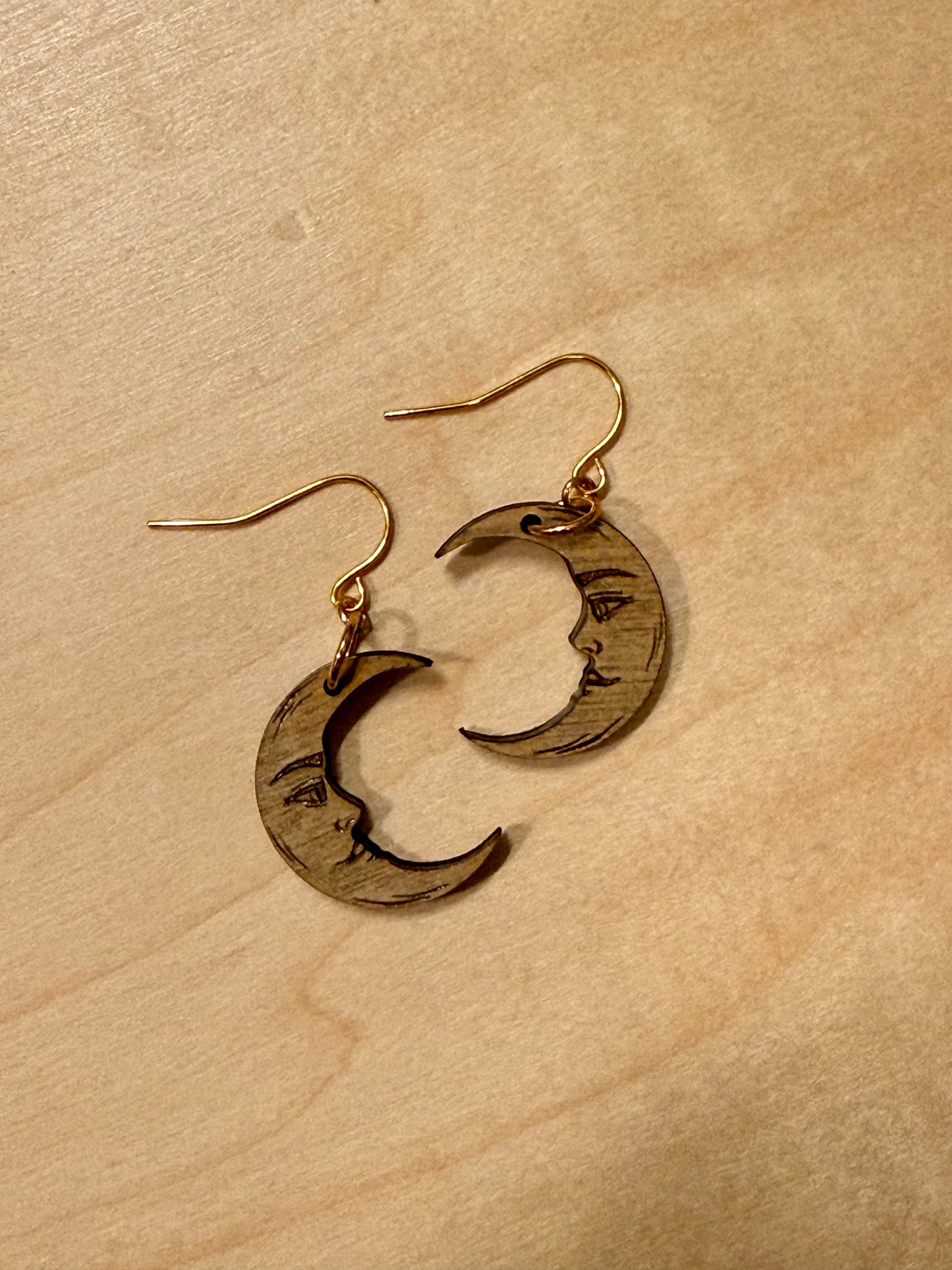 Pendientes de luna creciente