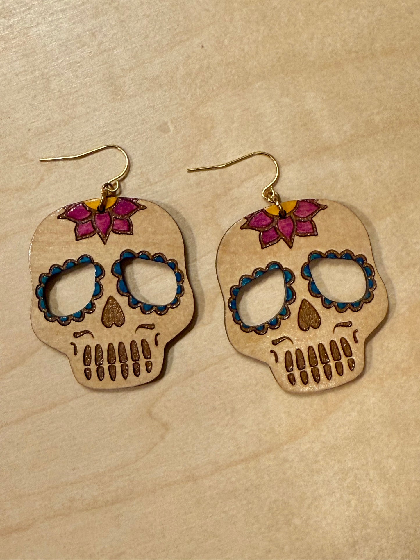 Pendientes de calavera de azúcar